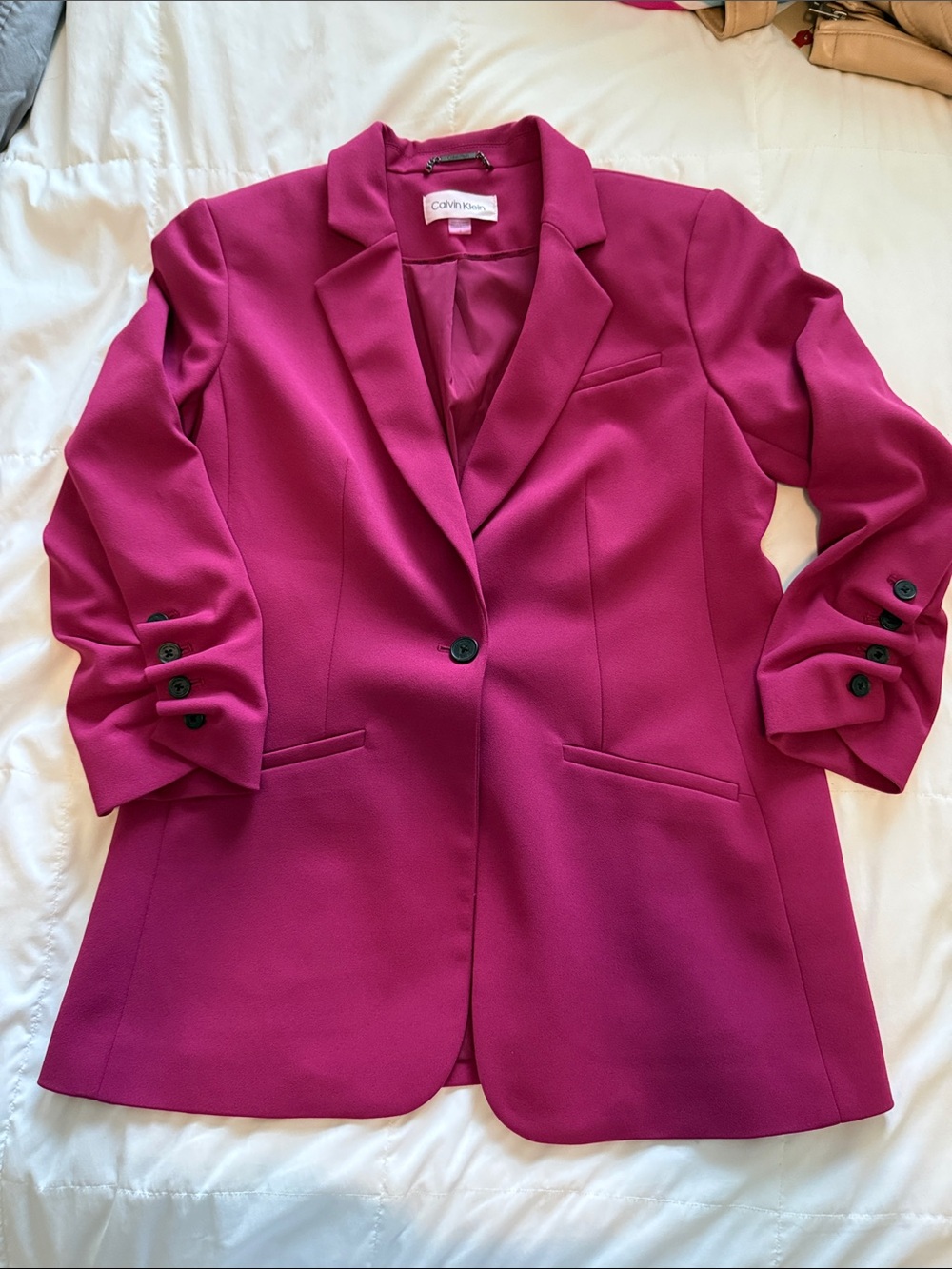 Calvin Klein Women's Fuchsia Single-Button Blazer. Fitted